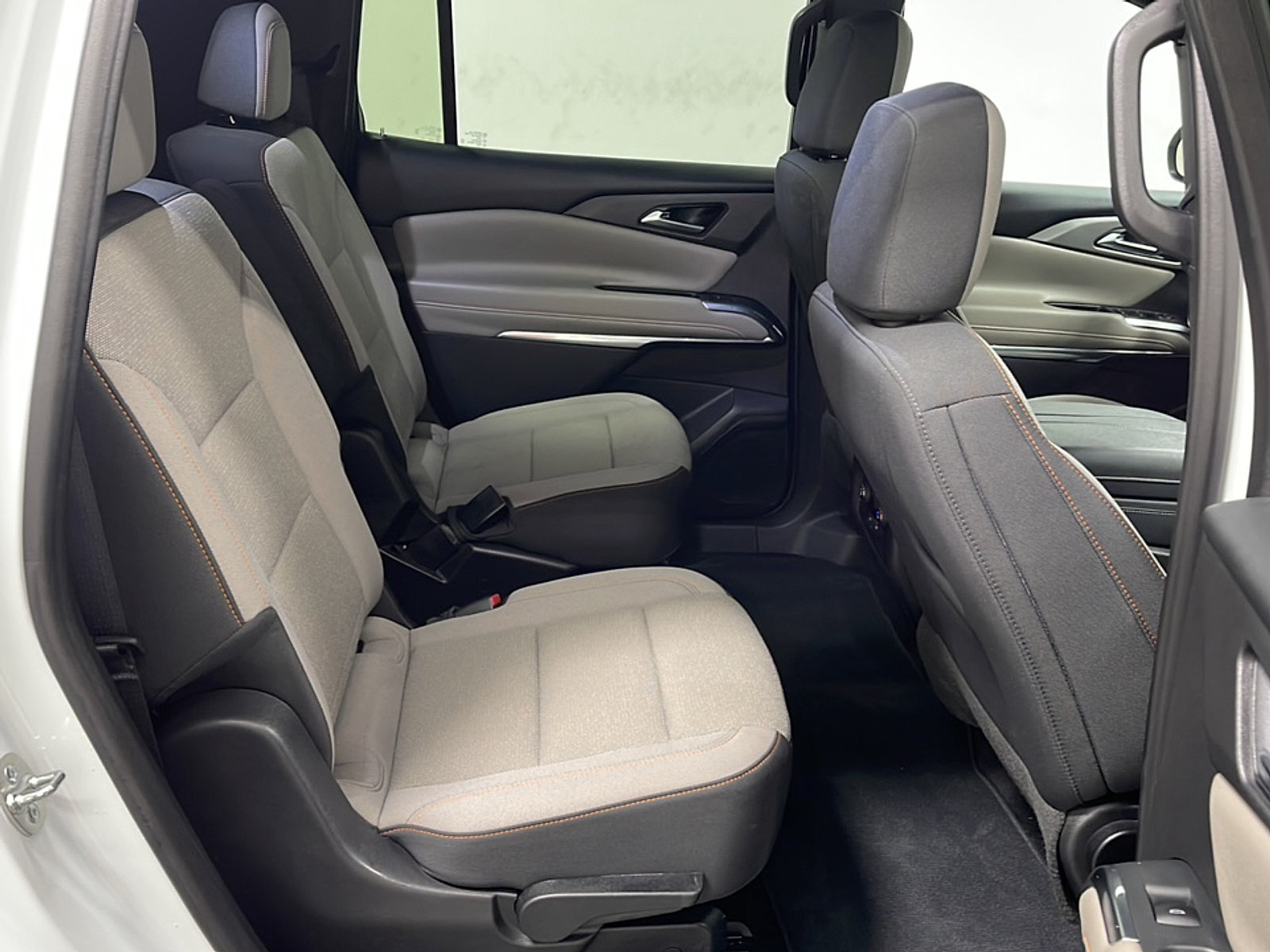 Used 2026 Chevrolet Traverse LT w/ Driver Confidence Package FWD image 21