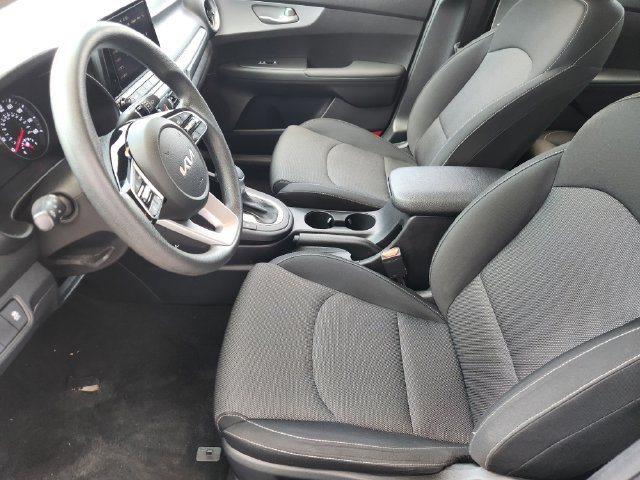 Used 2024 Kia Forte LXS FWD image 9