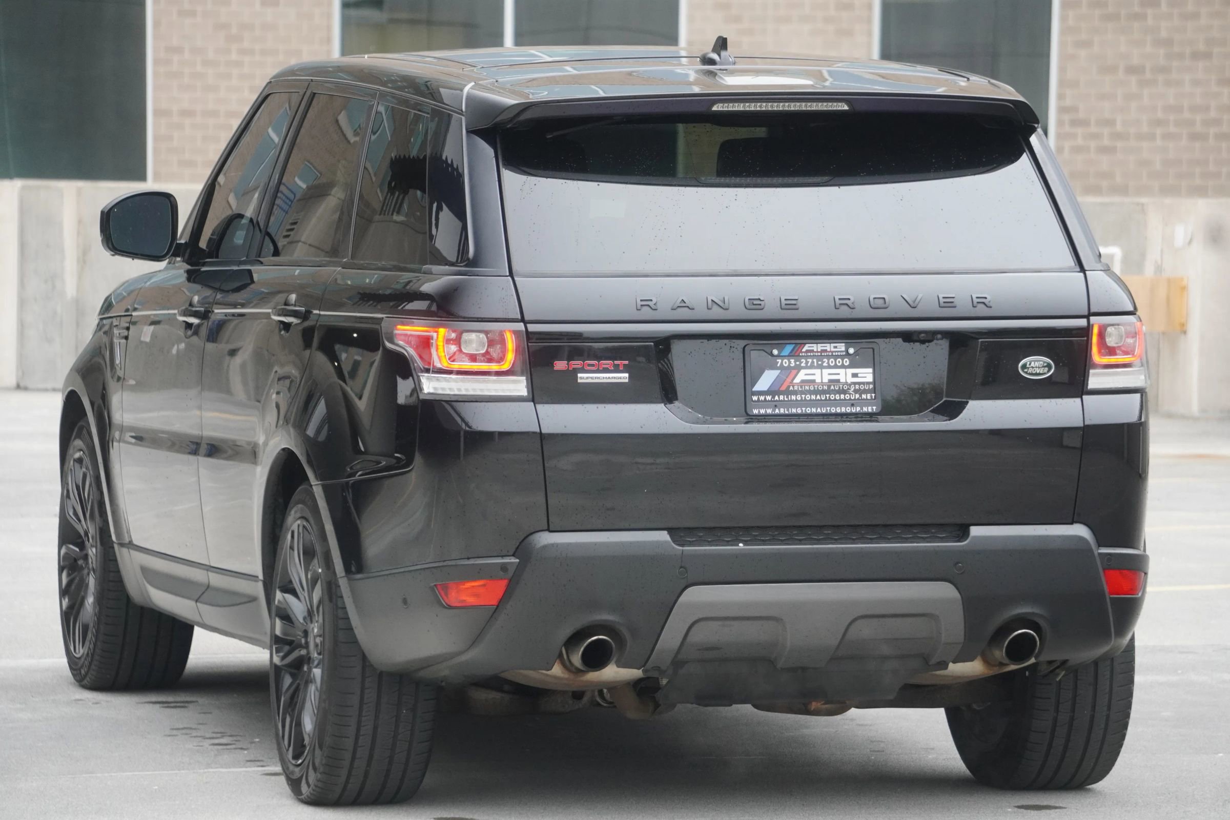 Used 2016 Land Rover Range Rover Sport Supercharged AWD/4WD image 18