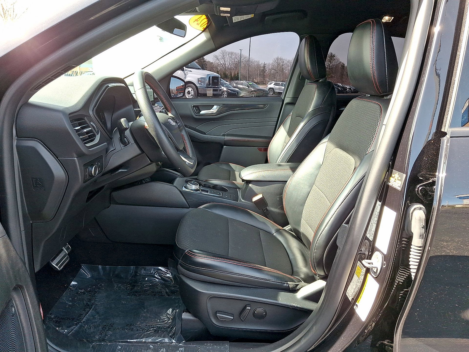 Used 2024 Ford Escape ST-Line FWD image 11