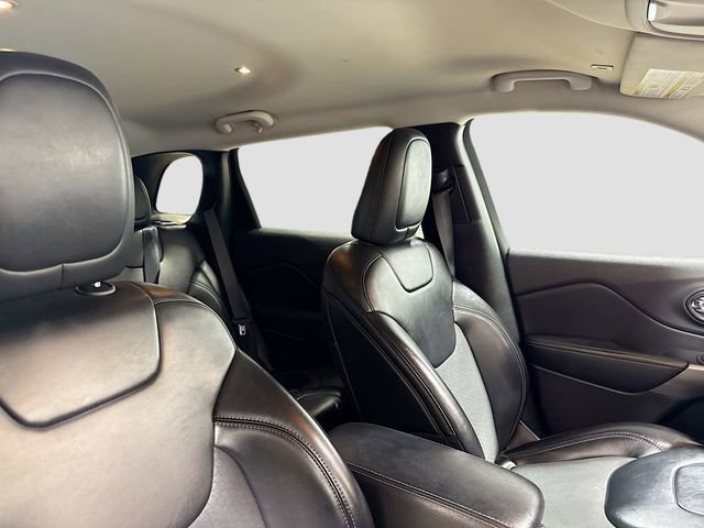 Used 2019 Jeep Cherokee Latitude Plus w/ Cold Weather Group image 26