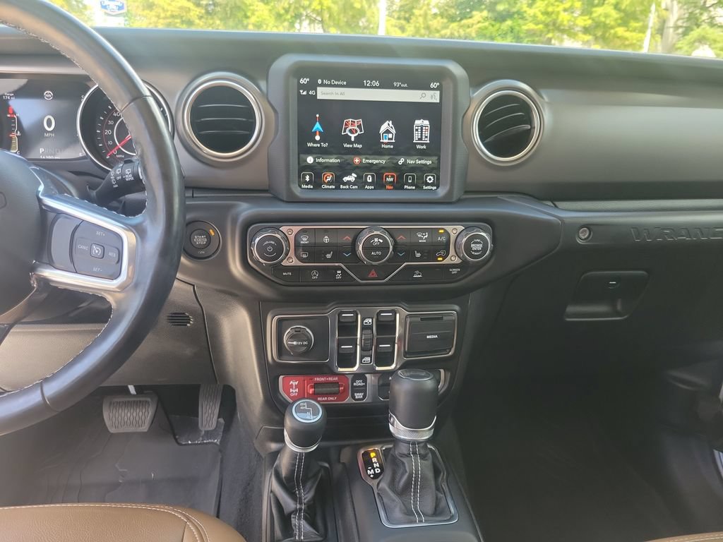 Used 2022 Jeep Wrangler Unlimited Rubicon w/ Steel Bumper Group AWD/4WD image 22