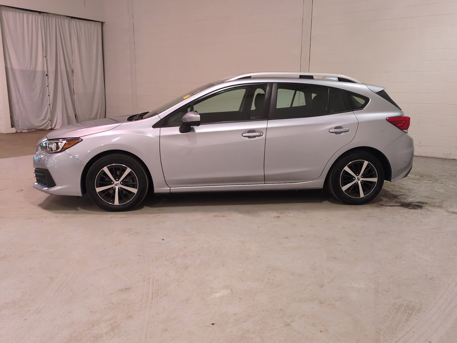 Used 2023 Subaru Impreza Premium AWD/4WD image 7