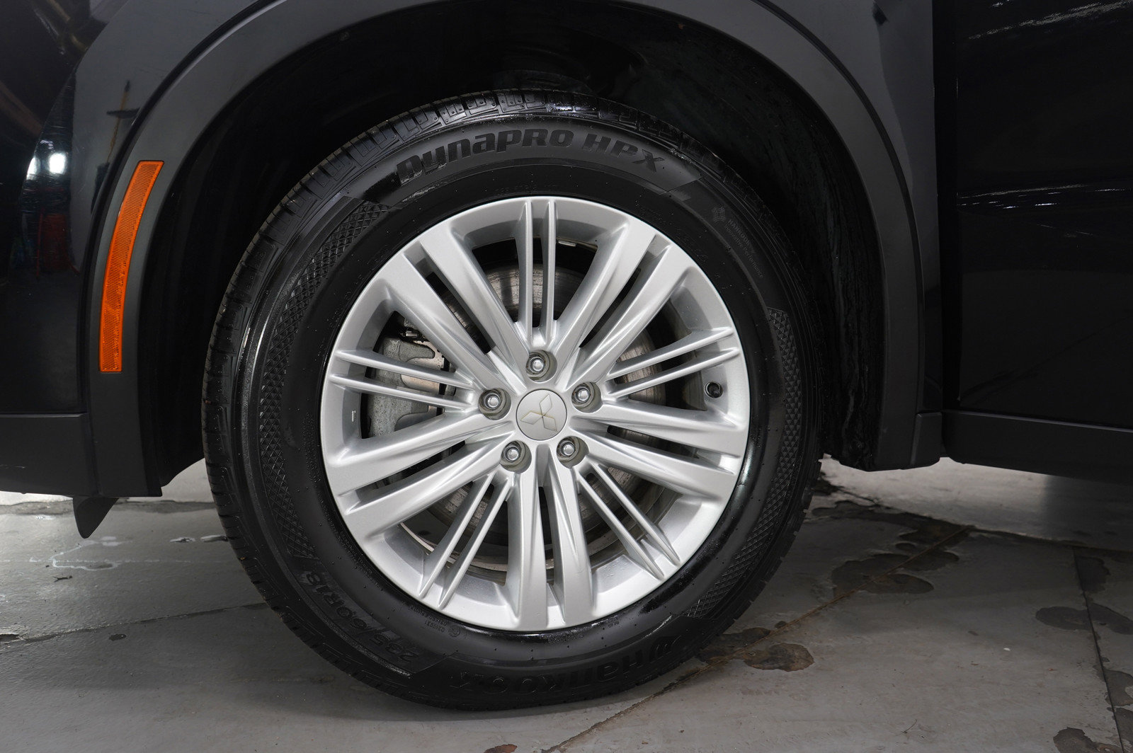 Used 2024 Mitsubishi Outlander ES image 30