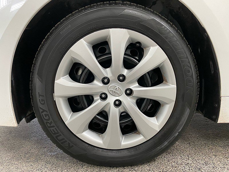 Used 2025 Toyota Corolla LE image 23