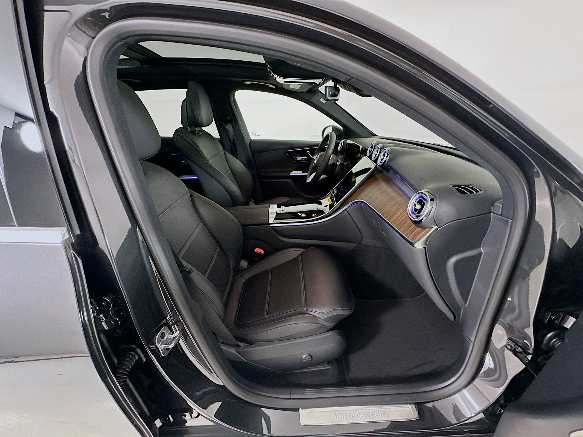 New 2026 Mercedes-Benz GLC 300 image 32