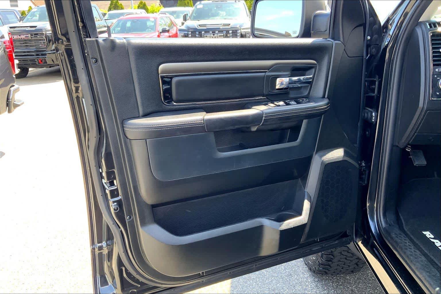 Used 2016 RAM 1500 Sport w/ Black Ram 1500 Sport Group AWD/4WD image 22
