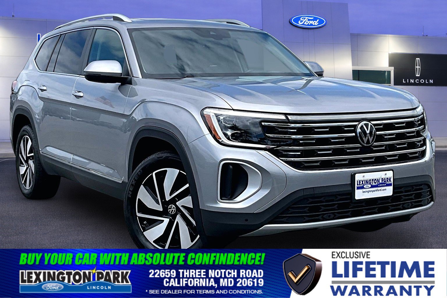 Used 2025 Volkswagen Atlas SEL AWD/4WD image 1