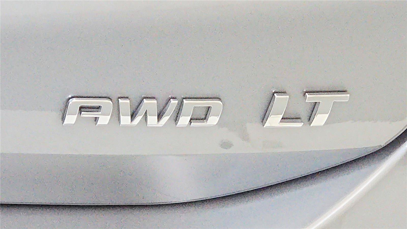Used 2024 Chevrolet Equinox LT AWD/4WD image 17