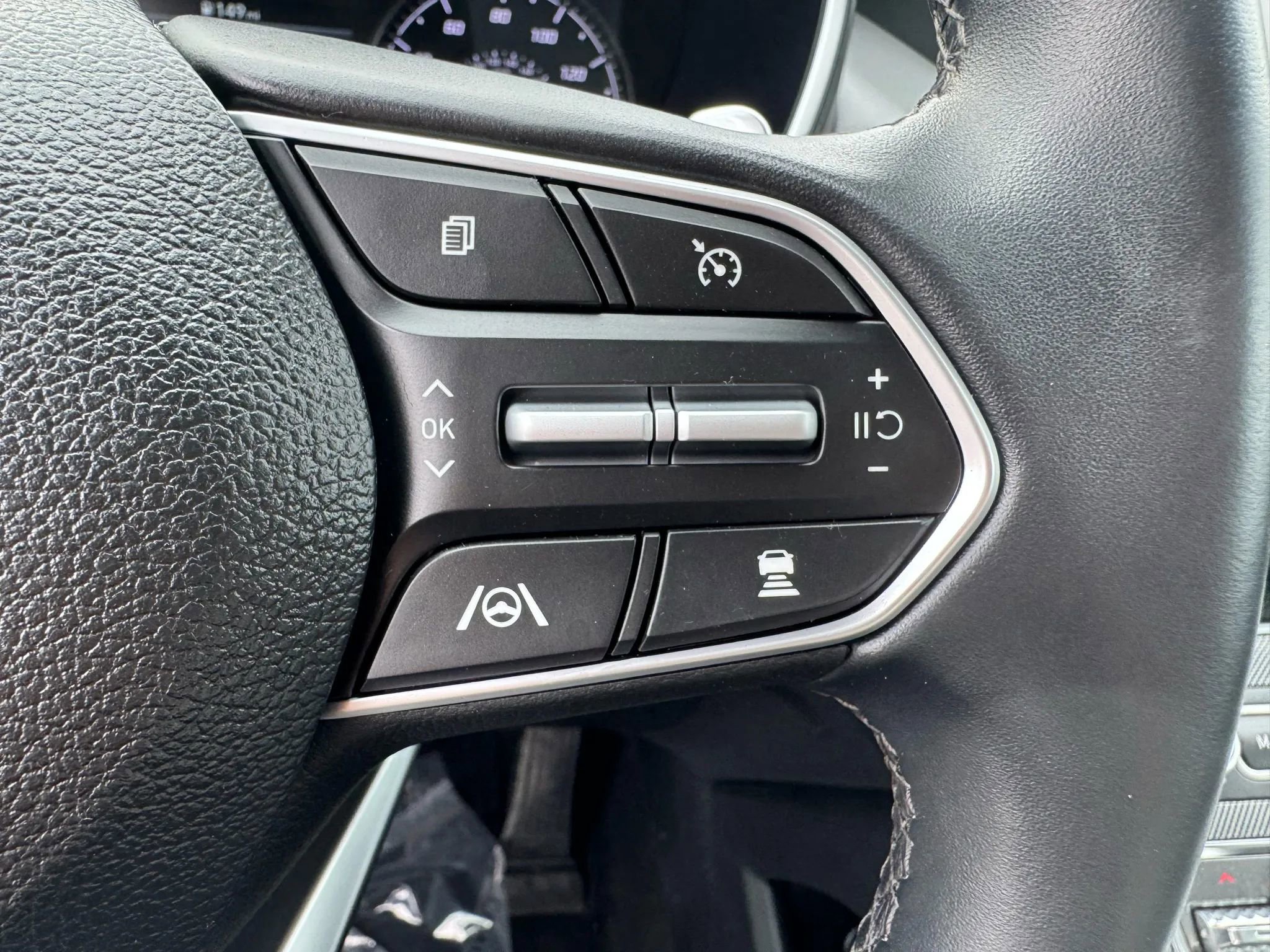 Used 2023 Hyundai Santa Fe SEL image 15