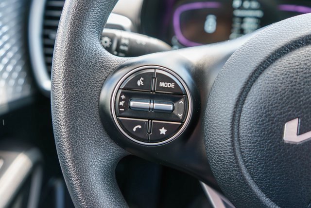 Used 2023 Kia Soul LX image 25