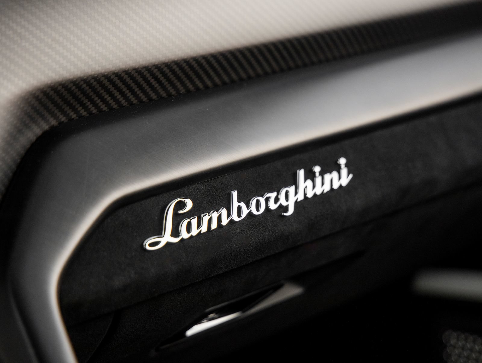 Used 2024 Lamborghini Urus Performante AWD/4WD image 44