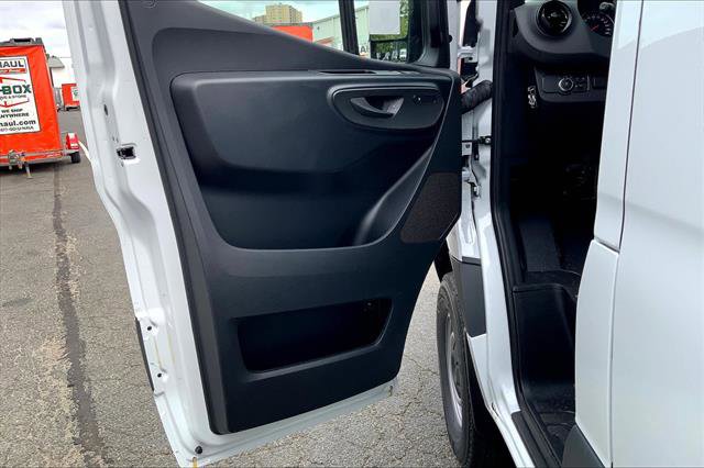 Used 2024 Mercedes-Benz Sprinter 2500 image 36