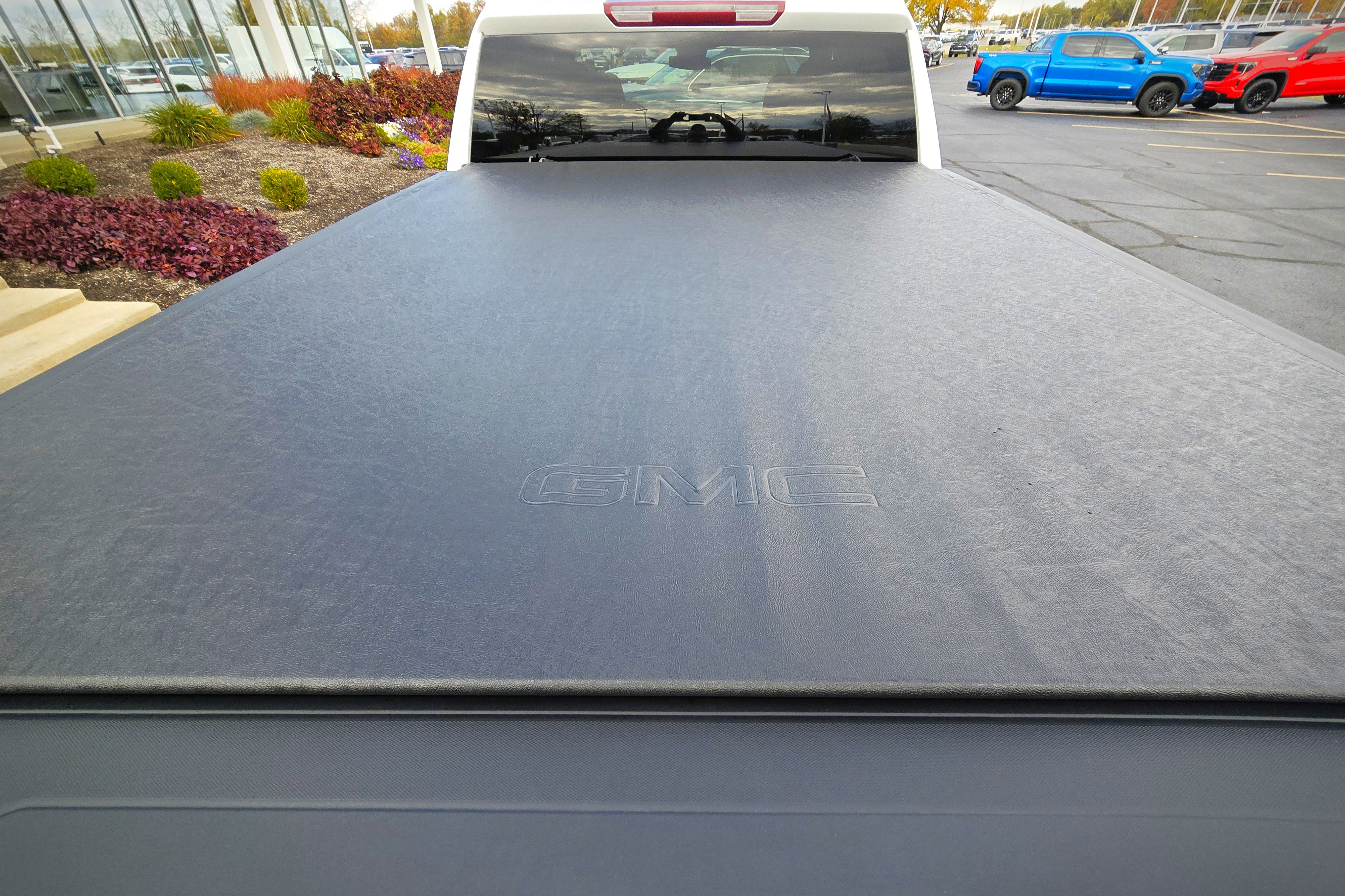 New 2026 GMC Sierra 1500 Elevation image 32