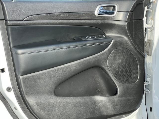 Used 2018 Jeep Grand Cherokee Laredo w/ All-Weather Capability Group image 14