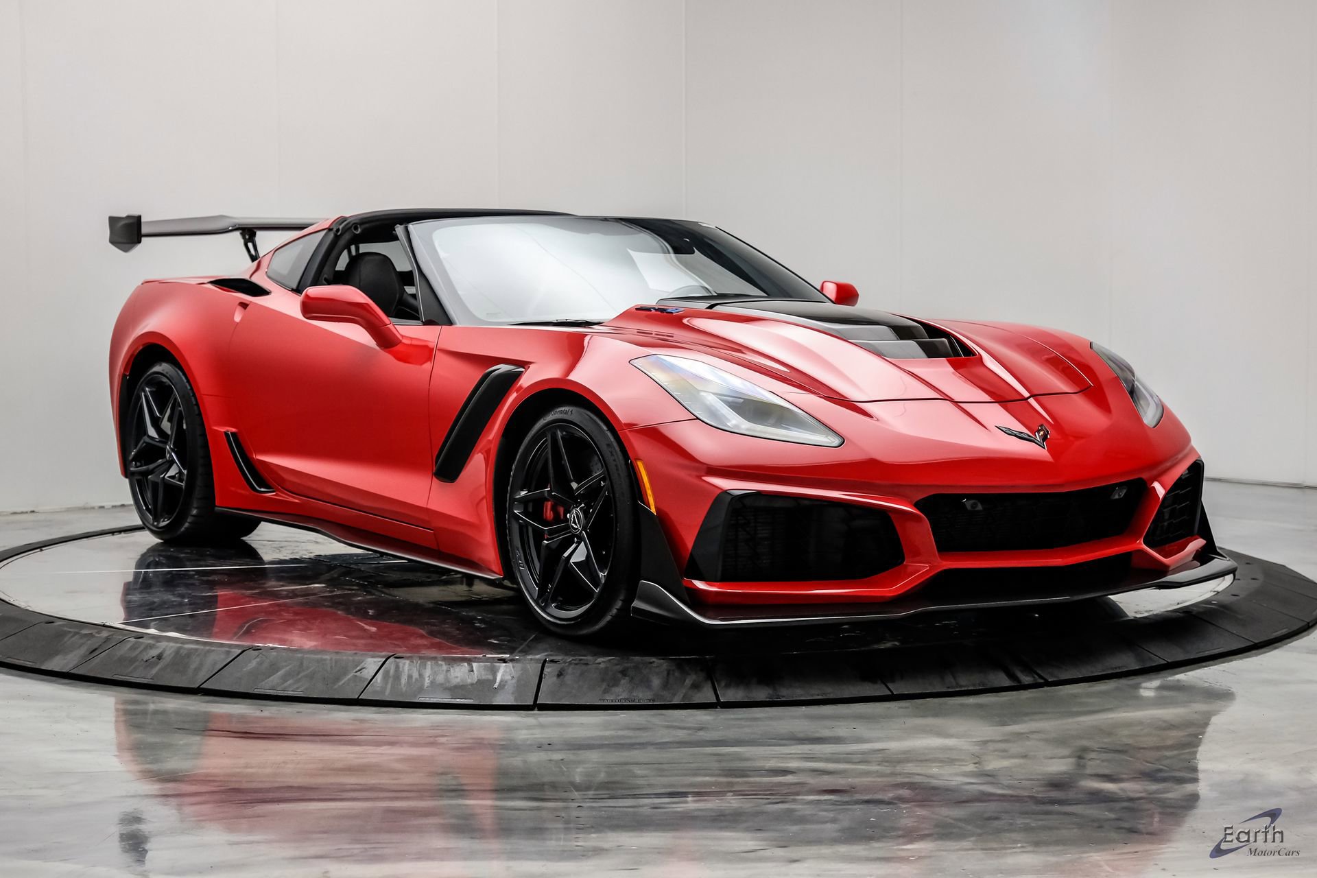 Used 2019 Chevrolet Corvette ZR1 RWD image 31