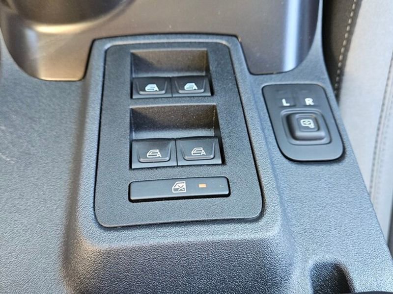 Used 2024 Ford Bronco Black Diamond image 26