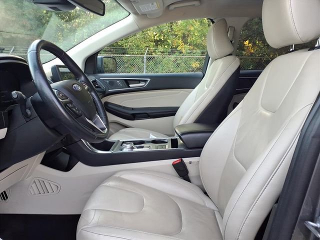 Used 2022 Ford Edge Titanium image 12
