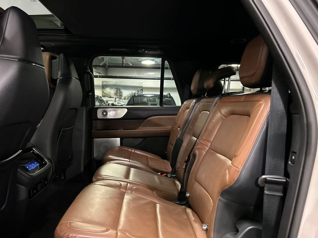 Used 2022 Lincoln Navigator L Reserve AWD/4WD image 23