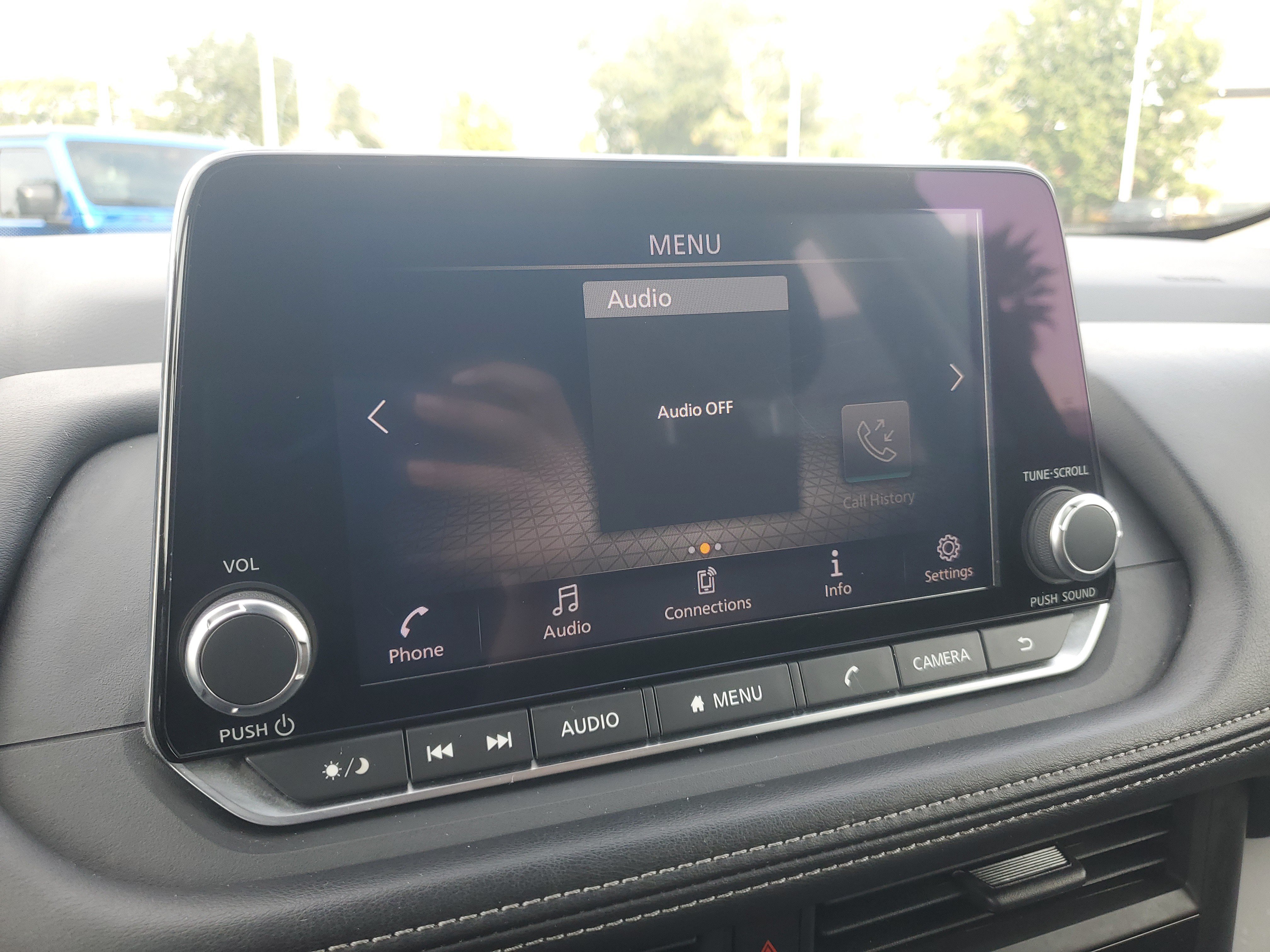 Used 2024 Nissan Rogue S FWD image 20