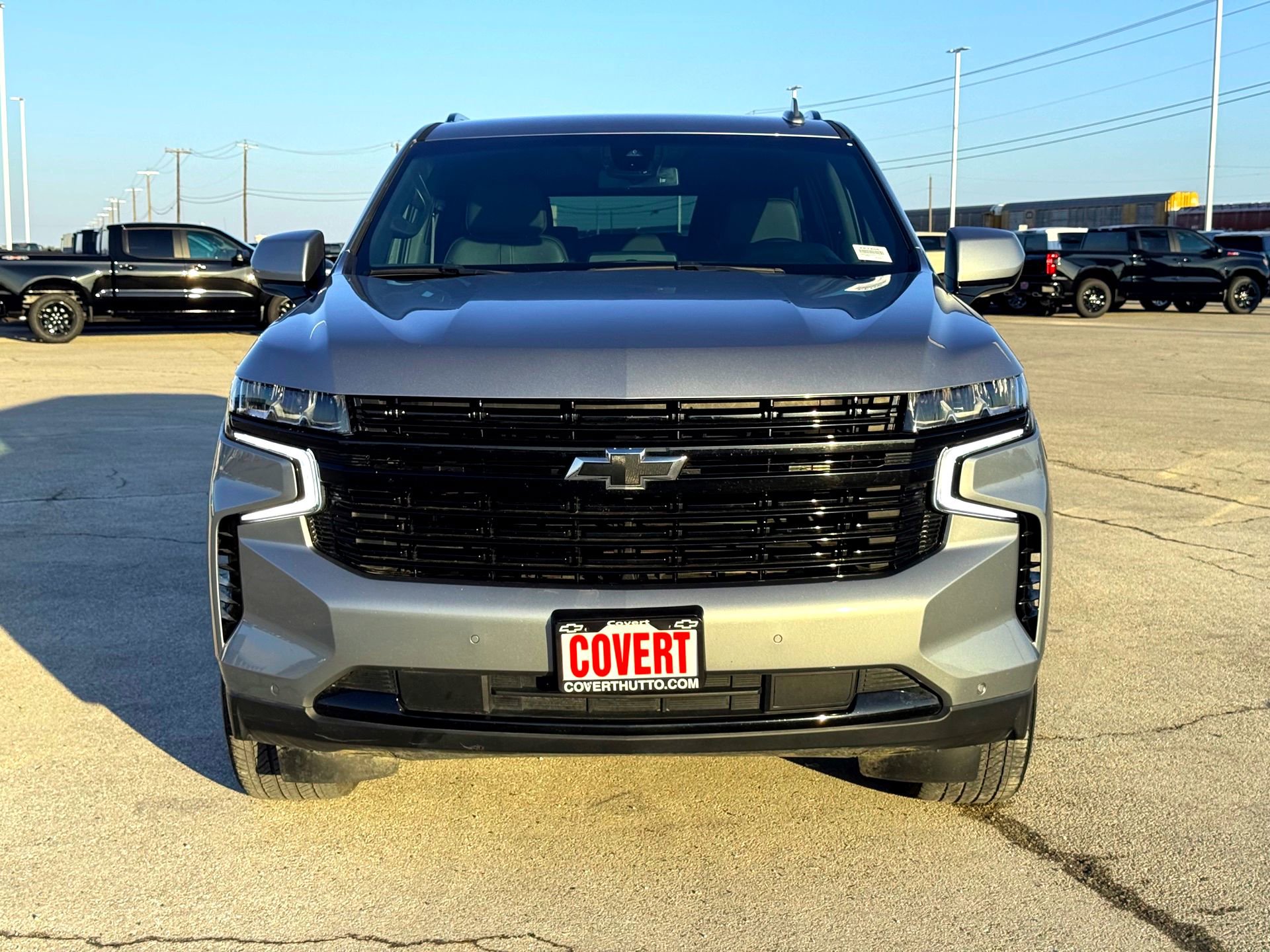Used 2024 Chevrolet Suburban RST image 3