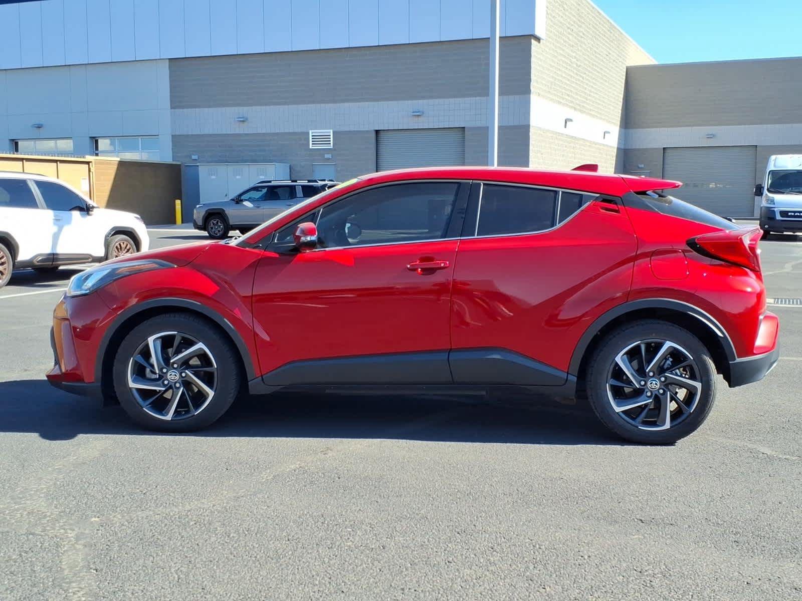 Used 2022 Toyota C-HR Limited FWD image 4