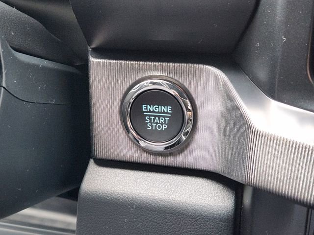 New 2026 Ford F250 Platinum w/ FX4 Off-Road Package image 15