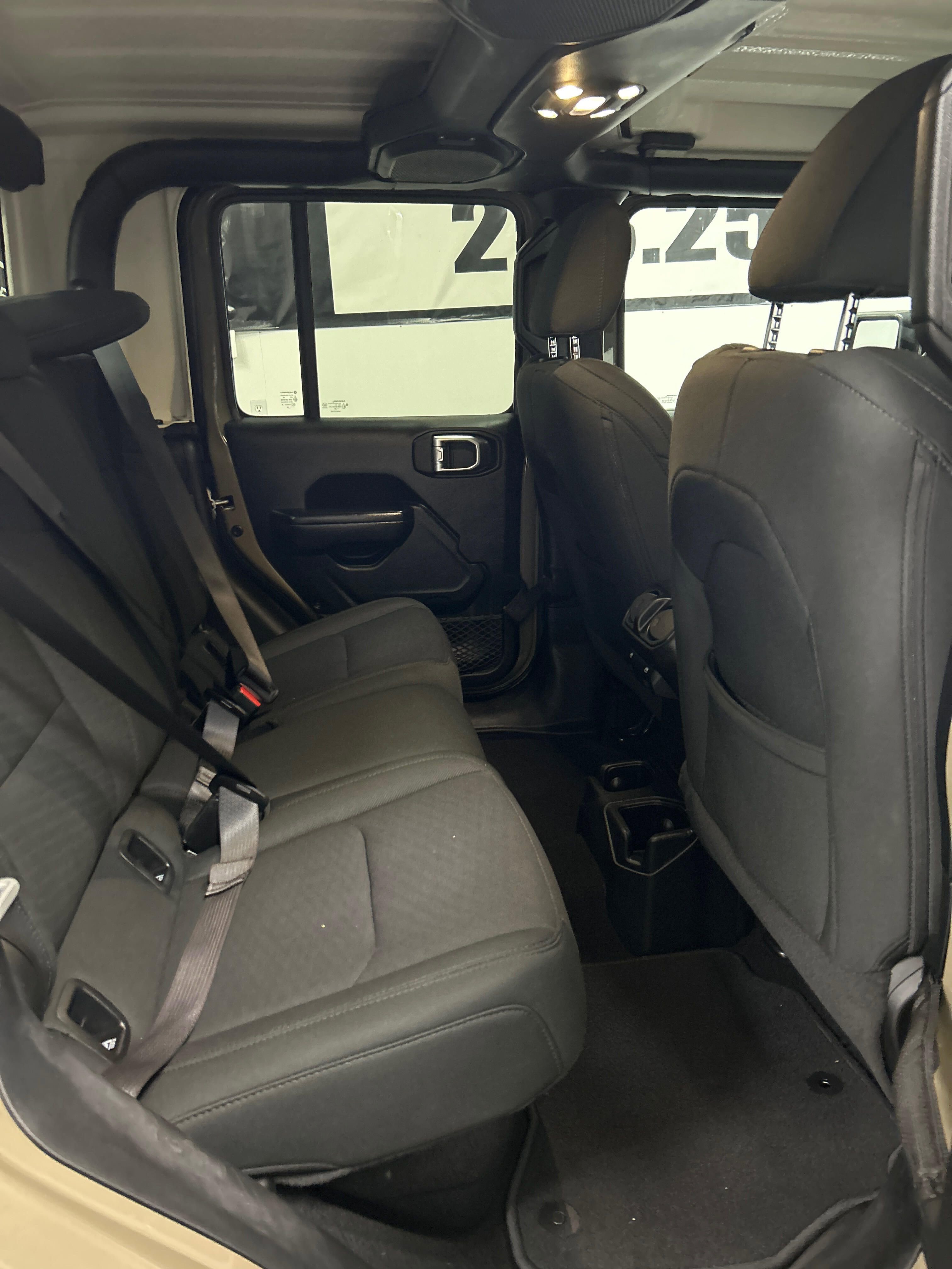Used 2020 Jeep Gladiator Sport w/ Technology Group AWD/4WD image 12
