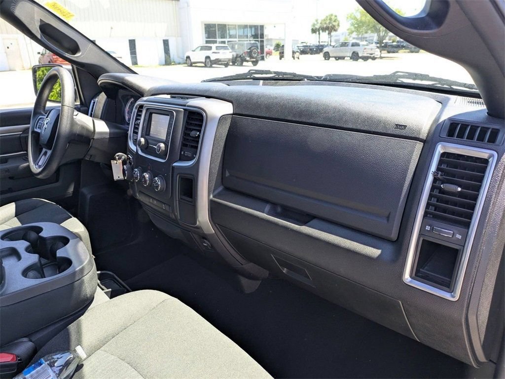 Used 2024 RAM 1500 Warlock RWD image 39