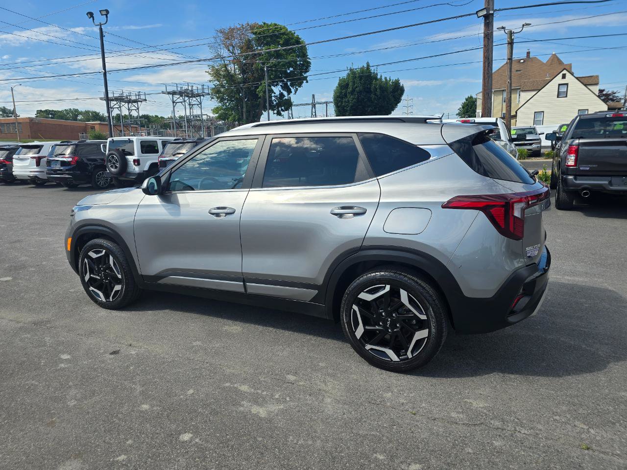 Used 2024 Kia Seltos SX w/ SX Sunroof Package AWD/4WD image 4