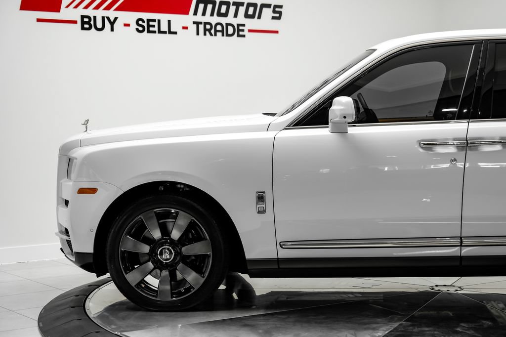 Used 2022 Rolls-Royce Cullinan AWD/4WD image 13