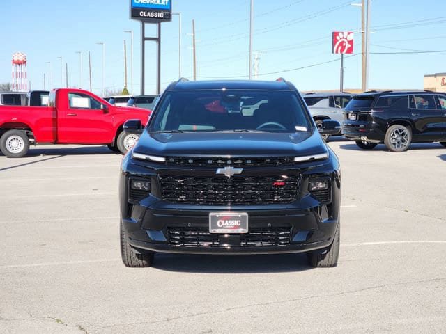 New 2026 Chevrolet Traverse RS w/ LPO, Floor Liner Package FWD video 2