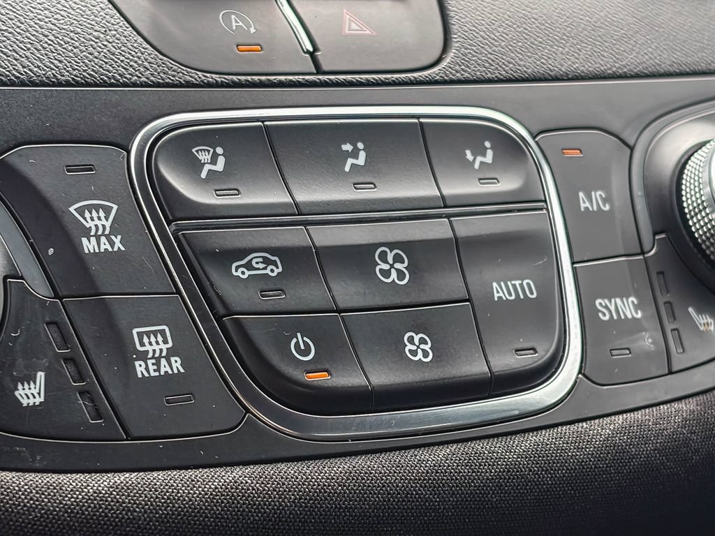 Used 2025 Chevrolet Malibu LT FWD image 29