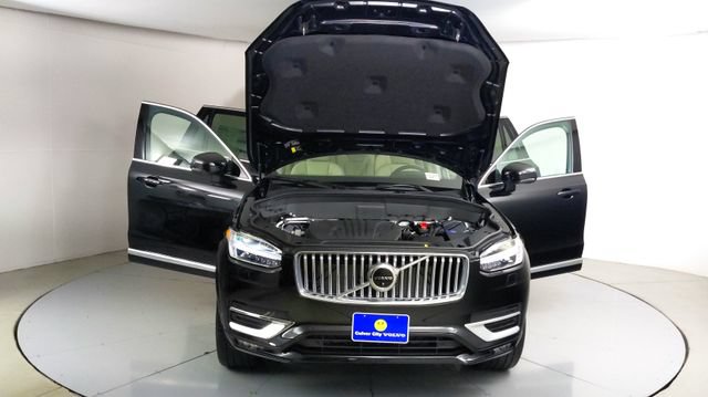 Used 2023 Volvo XC90 B5 Plus w/ Protection Package Premier AWD/4WD image 16