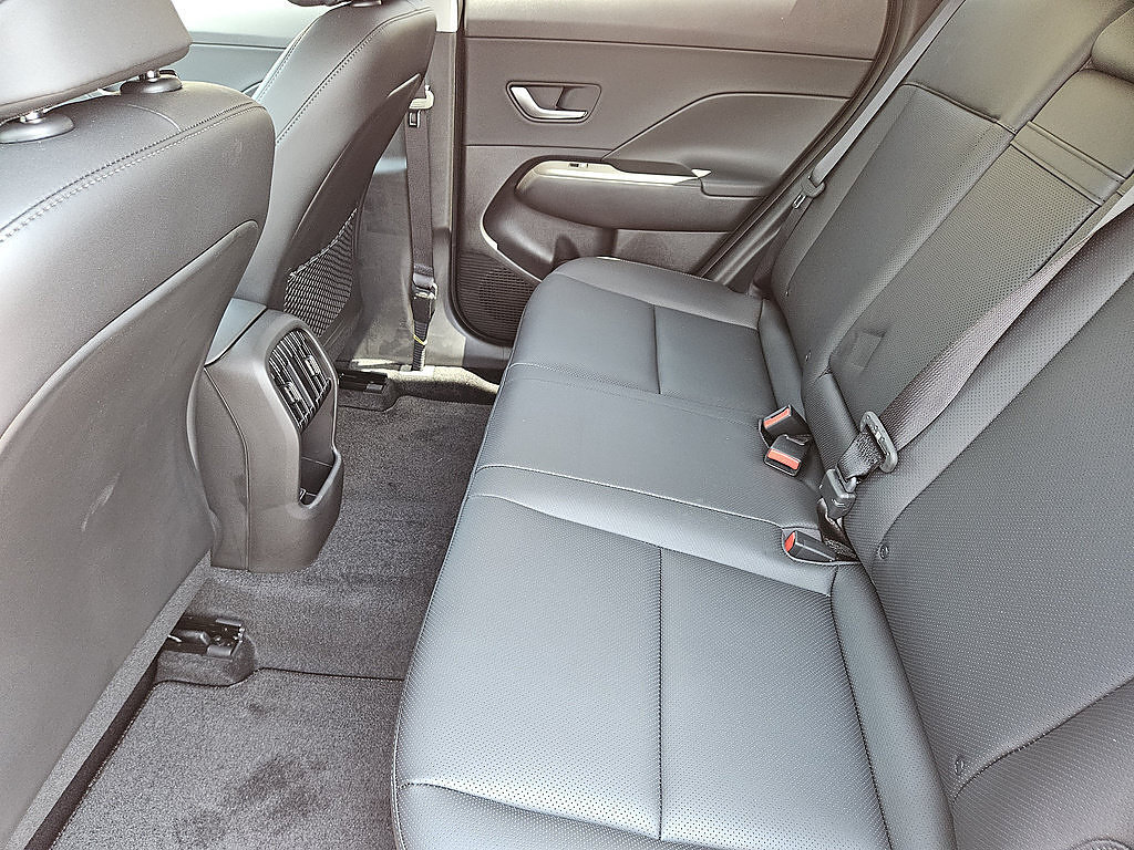 New 2026 Hyundai Kona SEL Premium FWD image 28
