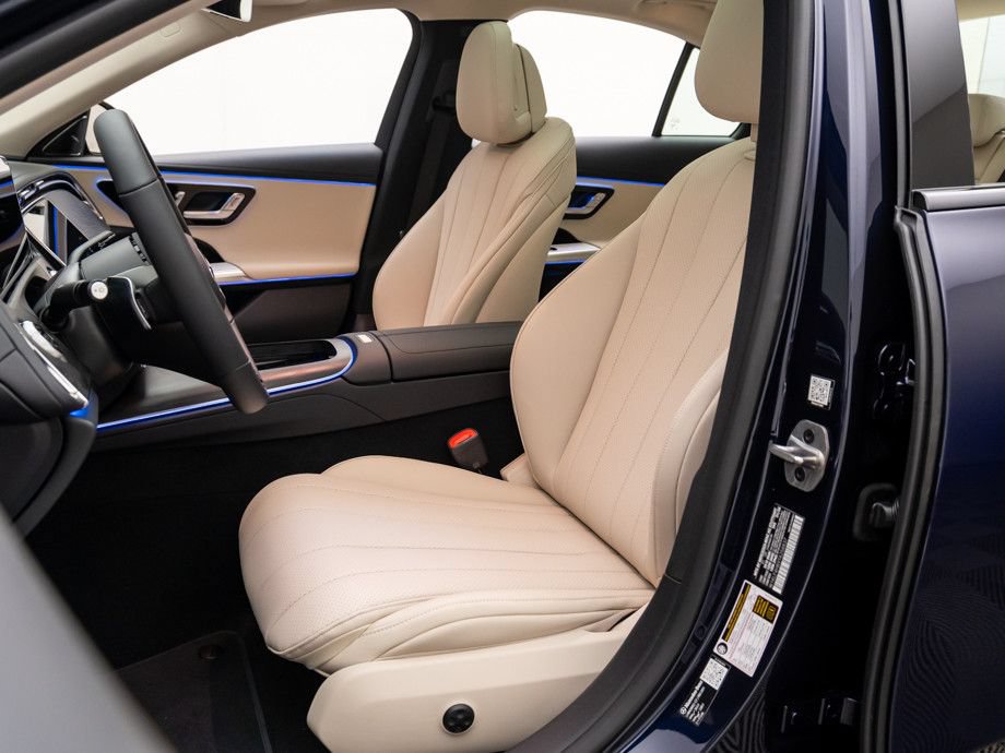 New 2026 Mercedes-Benz E 350 4MATIC Sedan image 17