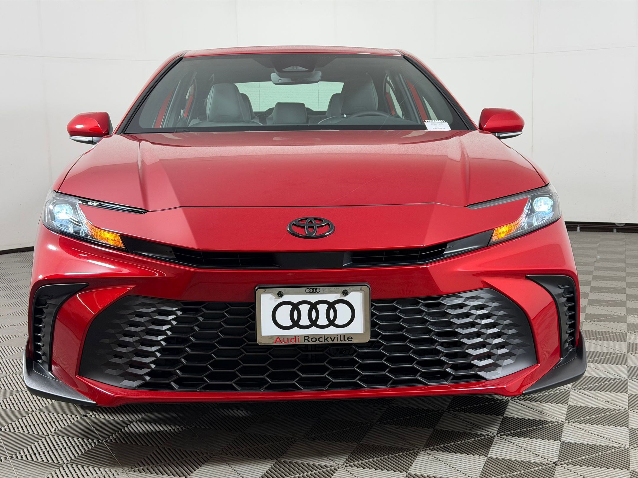 Used 2026 Toyota Camry SE w/ Convenience Package FWD image 6