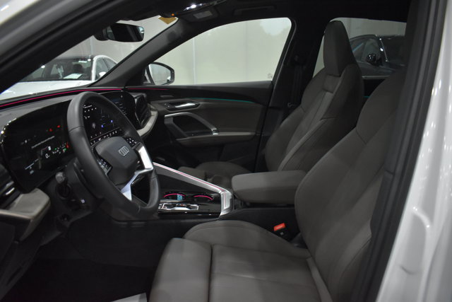 Used 2025 Audi Q5 Premium w/ Premium Plus AWD/4WD image 10