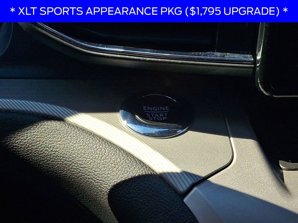 Used 2022 Ford Explorer XLT w/ Equipment Group 202A image 26