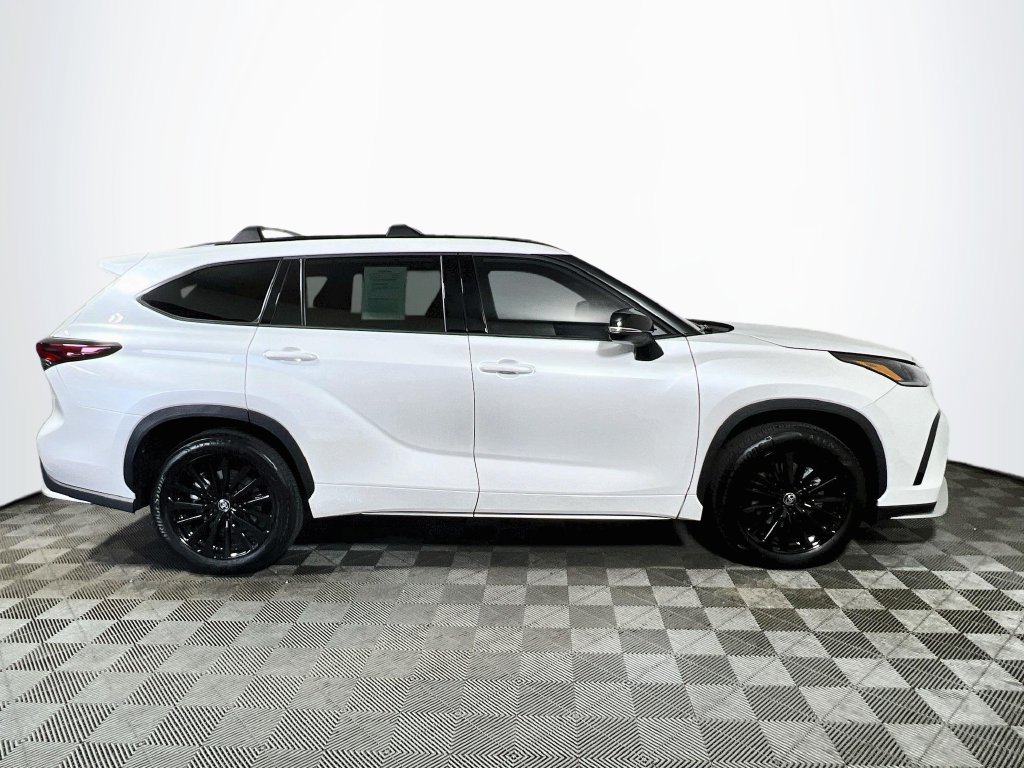 Certified 2026 Toyota Highlander XSE AWD/4WD image 8