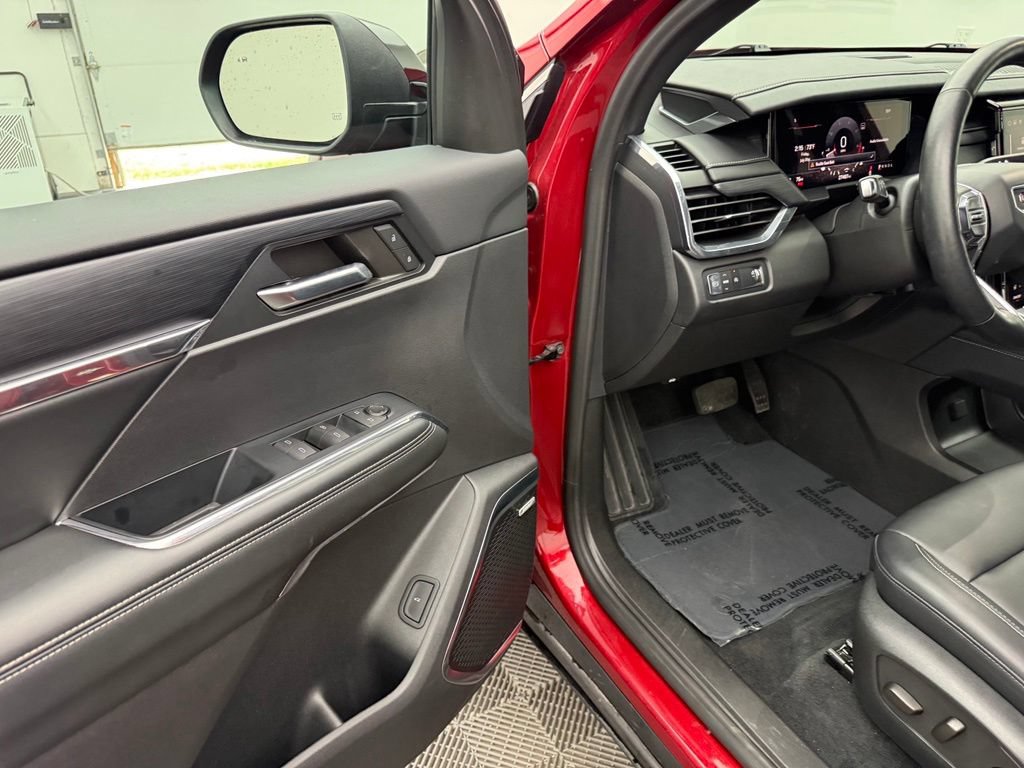 Used 2024 GMC Acadia Elevation w/ Trailering Package FWD image 17