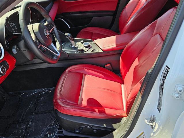 Used 2018 Alfa Romeo Giulia RWD image 14