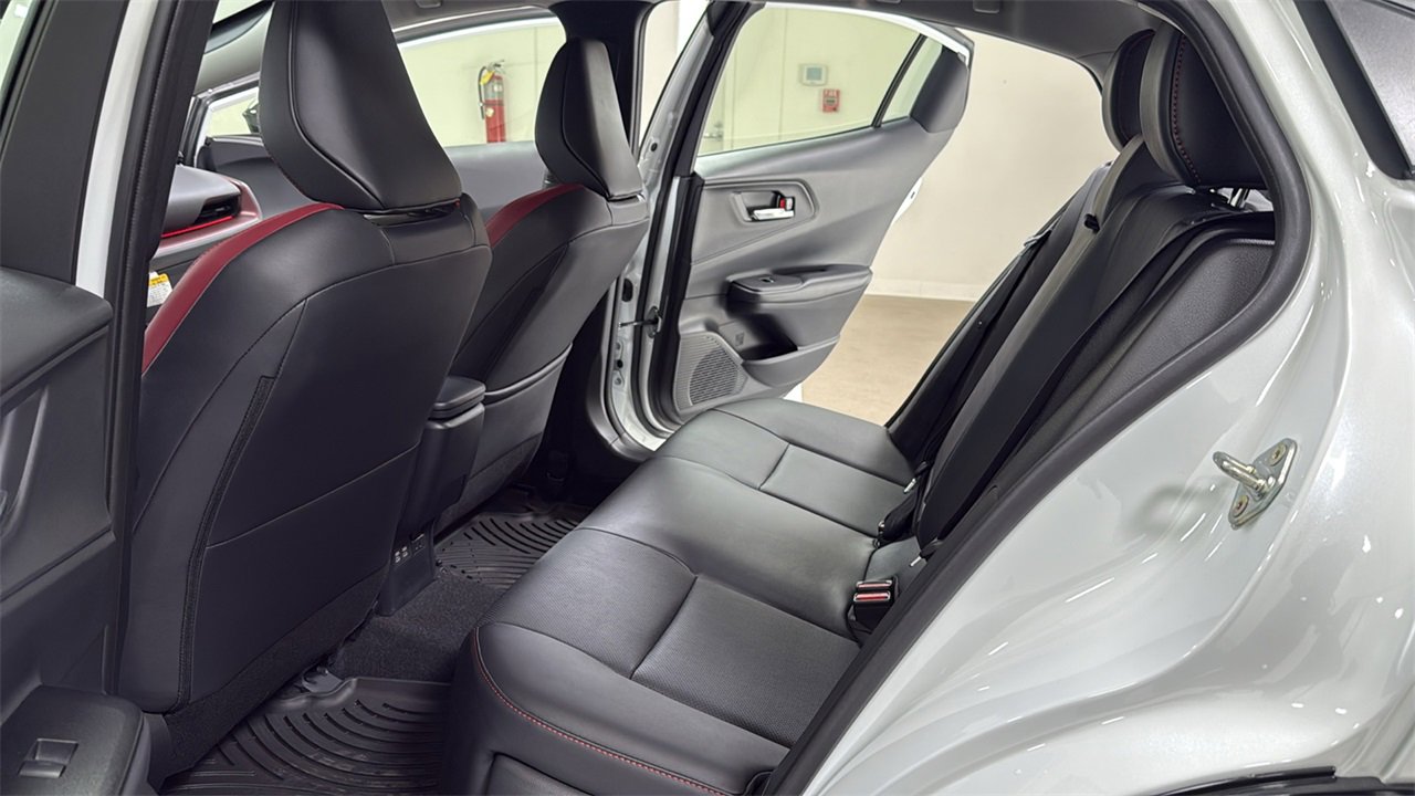 Used 2025 Toyota Prius XSE image 15
