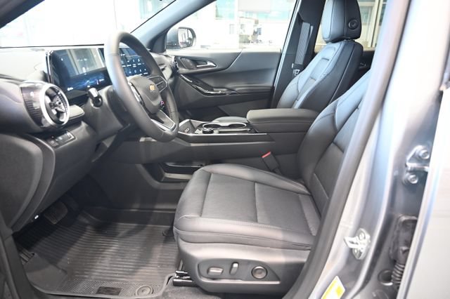 New 2027 Chevrolet Equinox LT w/ Convenience Package II FWD image 9