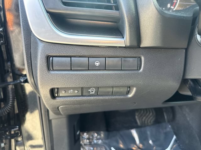 Used 2023 Nissan Rogue SV AWD/4WD image 32