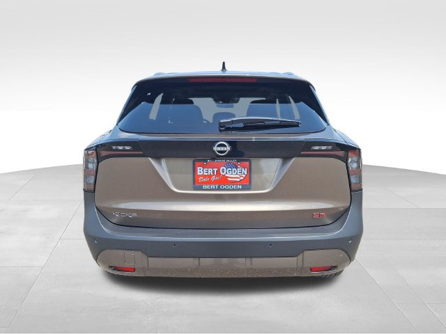 New 2026 Nissan Kicks SR w/ SR Premium Package FWD image 6