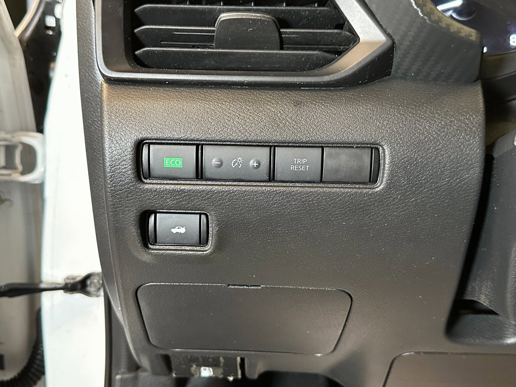 Used 2021 Nissan Sentra S image 17