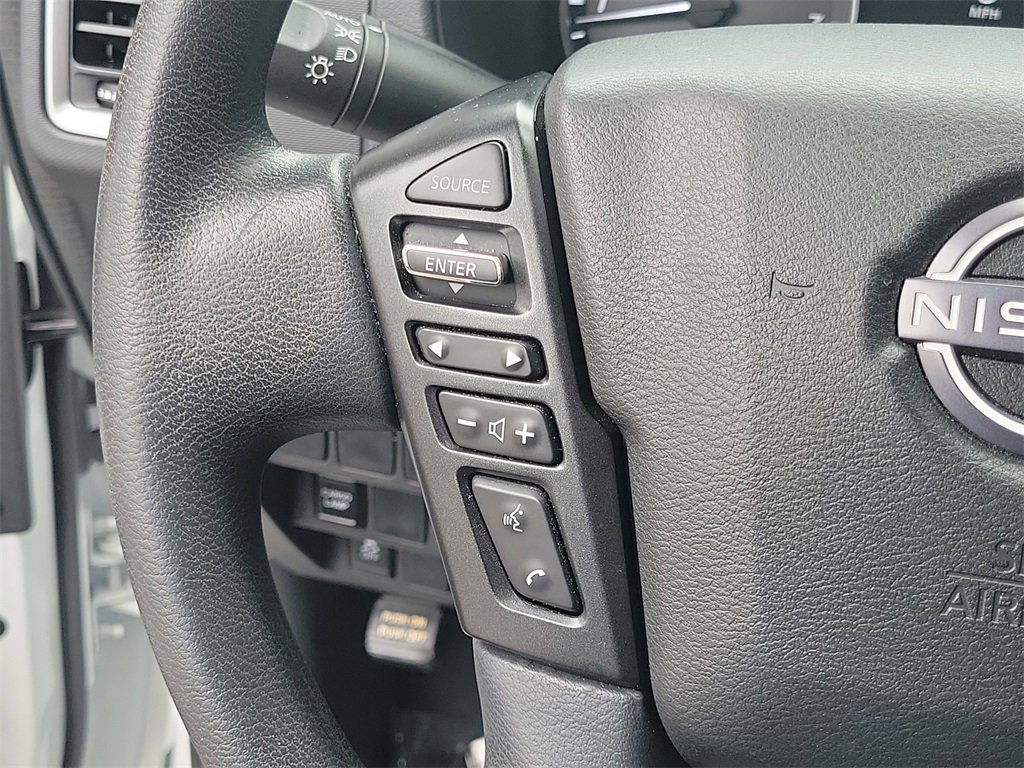 Used 2022 Nissan Frontier SV image 27