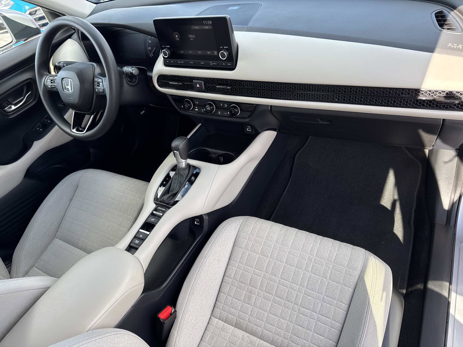 Certified 2023 Honda HR-V LX image 29