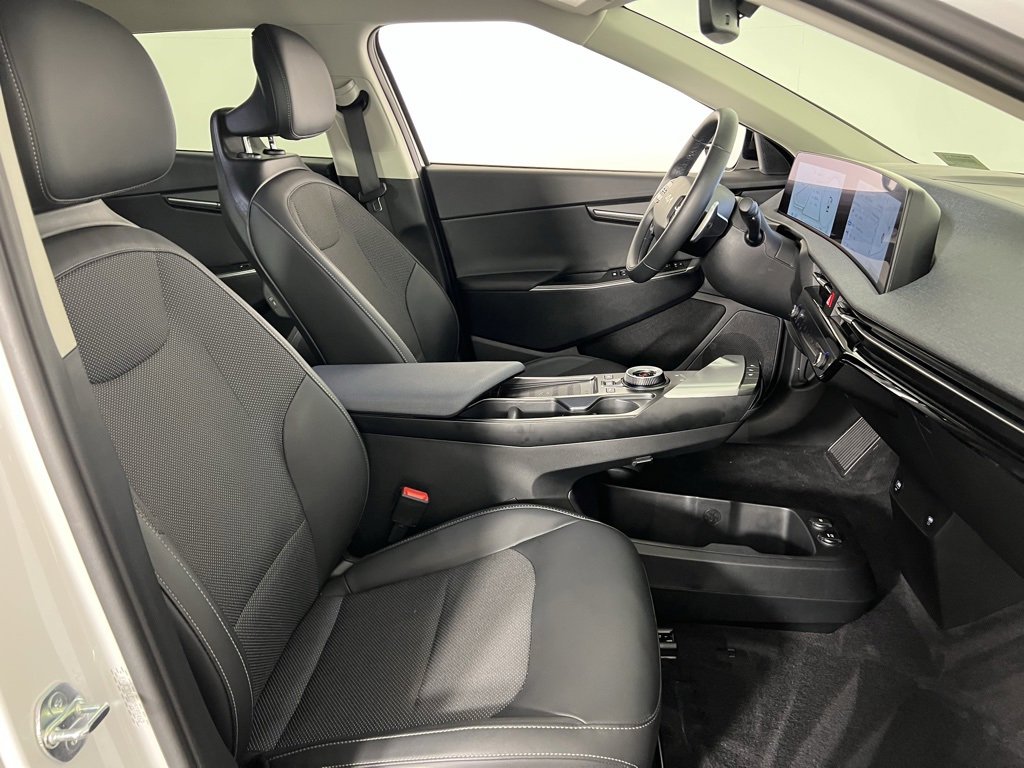 Used 2024 Kia EV6 Light image 33
